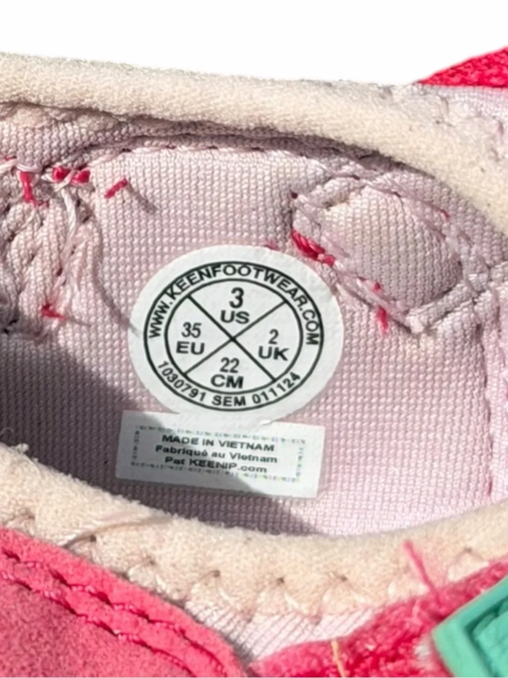 Keen closed toe